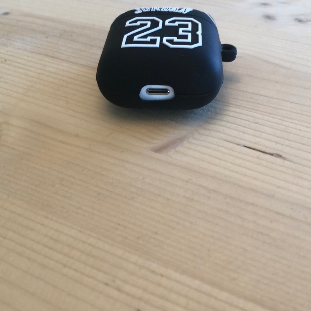 Jordan AirPod case - Picture 4 of 5